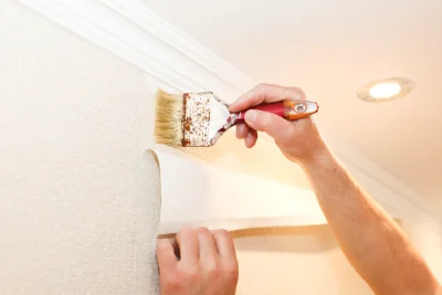 Pose de papier peint au Plessis-Bouchard — revêtements muraux et toiles de verre